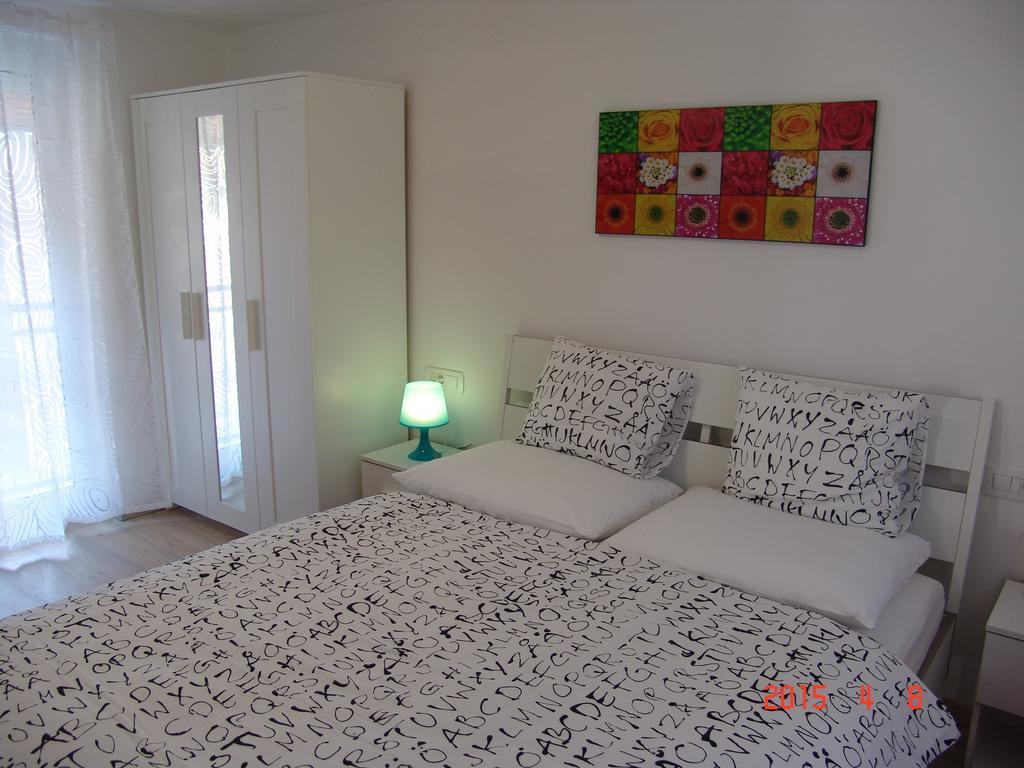 Apartments Lana Блед Стая снимка